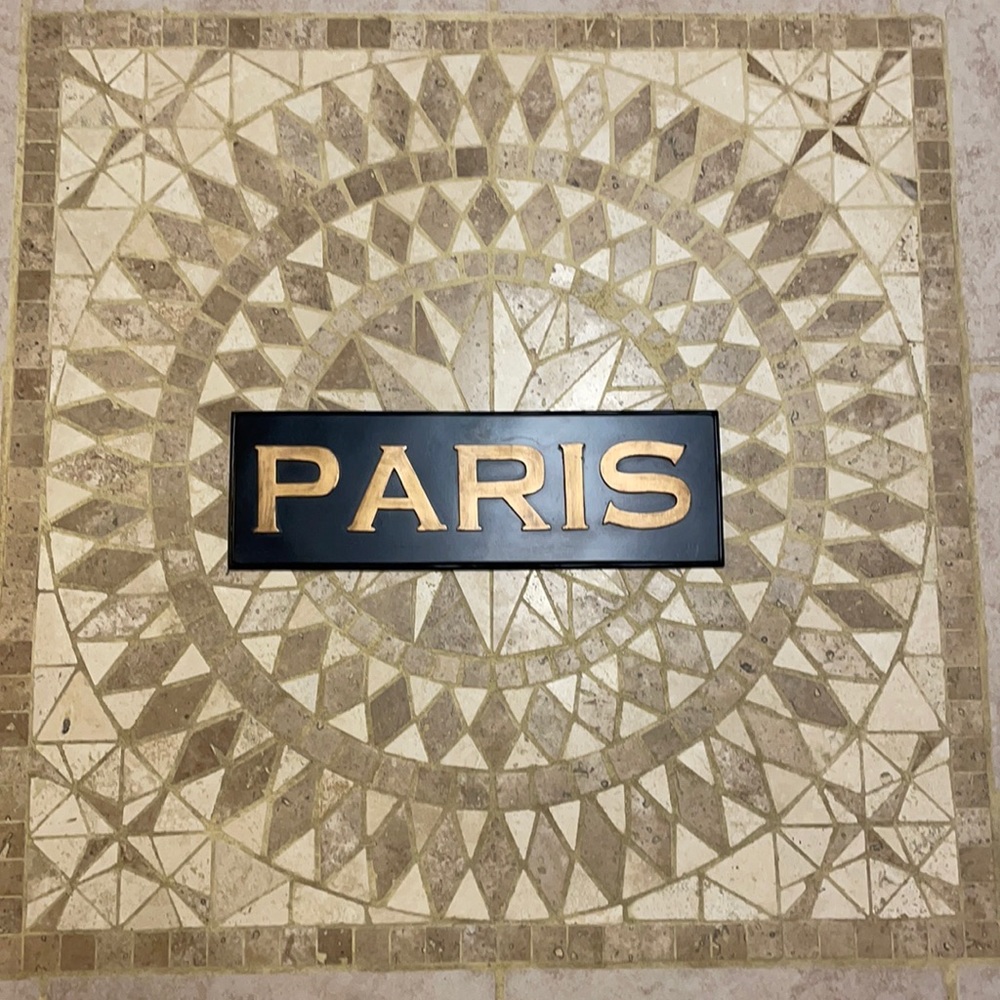 Paris wall sign